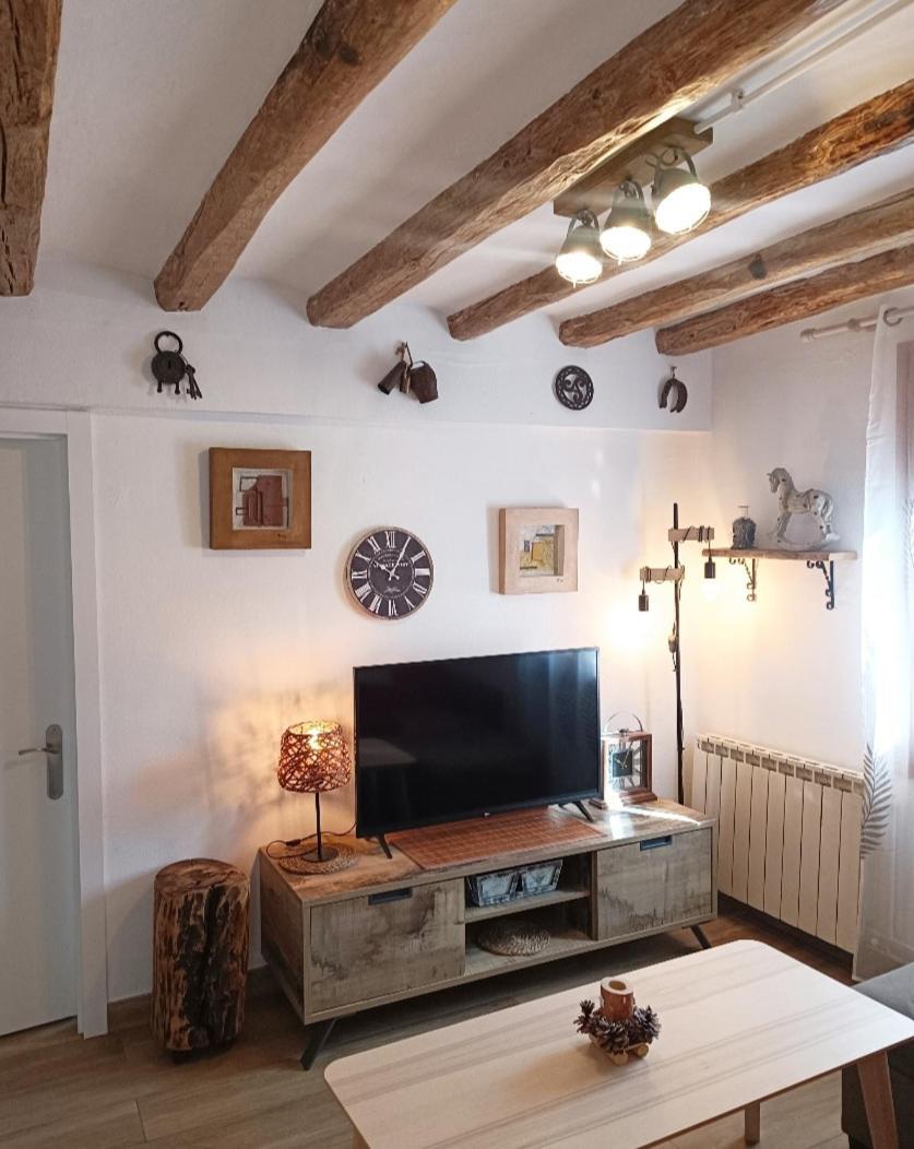 Apartament Turistic Campdevánol エクステリア 写真