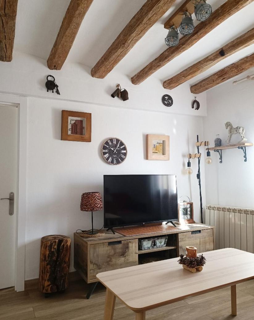 Apartament Turistic Campdevánol エクステリア 写真